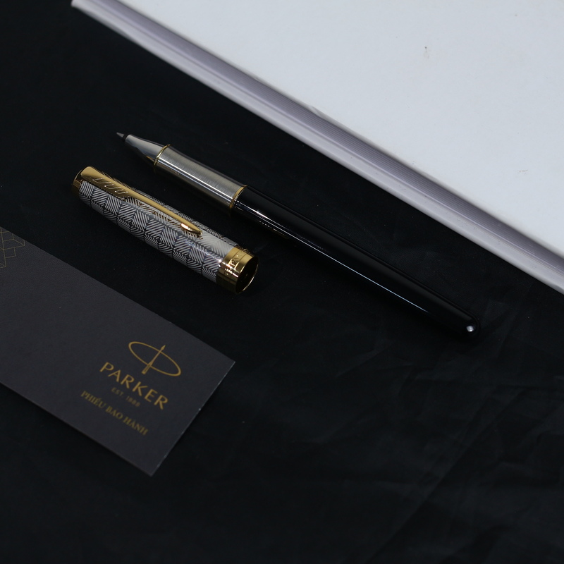 Bút Lông Bi Parker Sonnet X-M Black GT GB-2119786