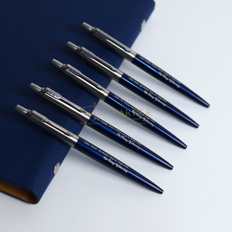 Parker IM vs Parker Jotter: So Sánh Chi Tiết Và Bí Quyết Chọn Bút Chuẩn Phong Cách 2 Parker IM vs Parker Jotter: So Sánh Chi Tiết Và Bí Quyết Chọn Bút Chuẩn Phong Cách - Butparker.com.vn