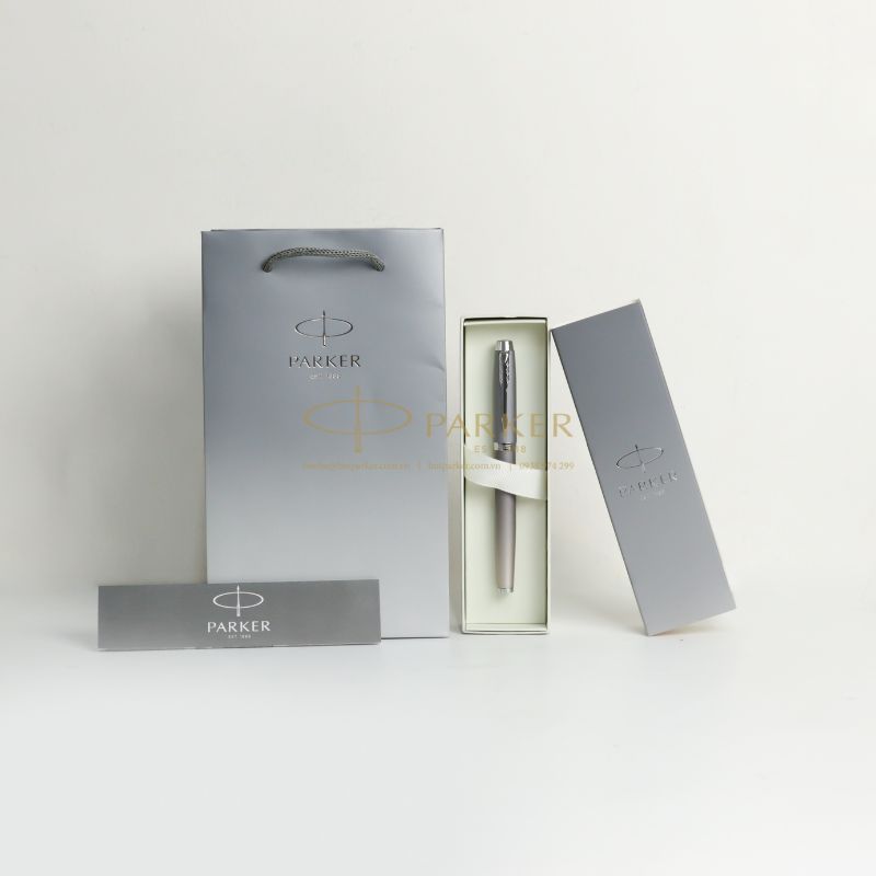 Butparker.com.vn cung cấp bút Parker chính hãng, chất lượng Parker IM vs Parker Jotter: So Sánh Chi Tiết Và Bí Quyết Chọn Bút Chuẩn Phong Cách - Butparker.com.vn