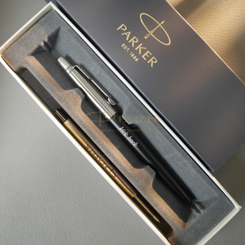 Parker IM vs Parker Jotter: So Sánh Chi Tiết Và Bí Quyết Chọn Bút Chuẩn Phong Cách 5 Parker IM vs Parker Jotter: So Sánh Chi Tiết Và Bí Quyết Chọn Bút Chuẩn Phong Cách - Butparker.com.vn