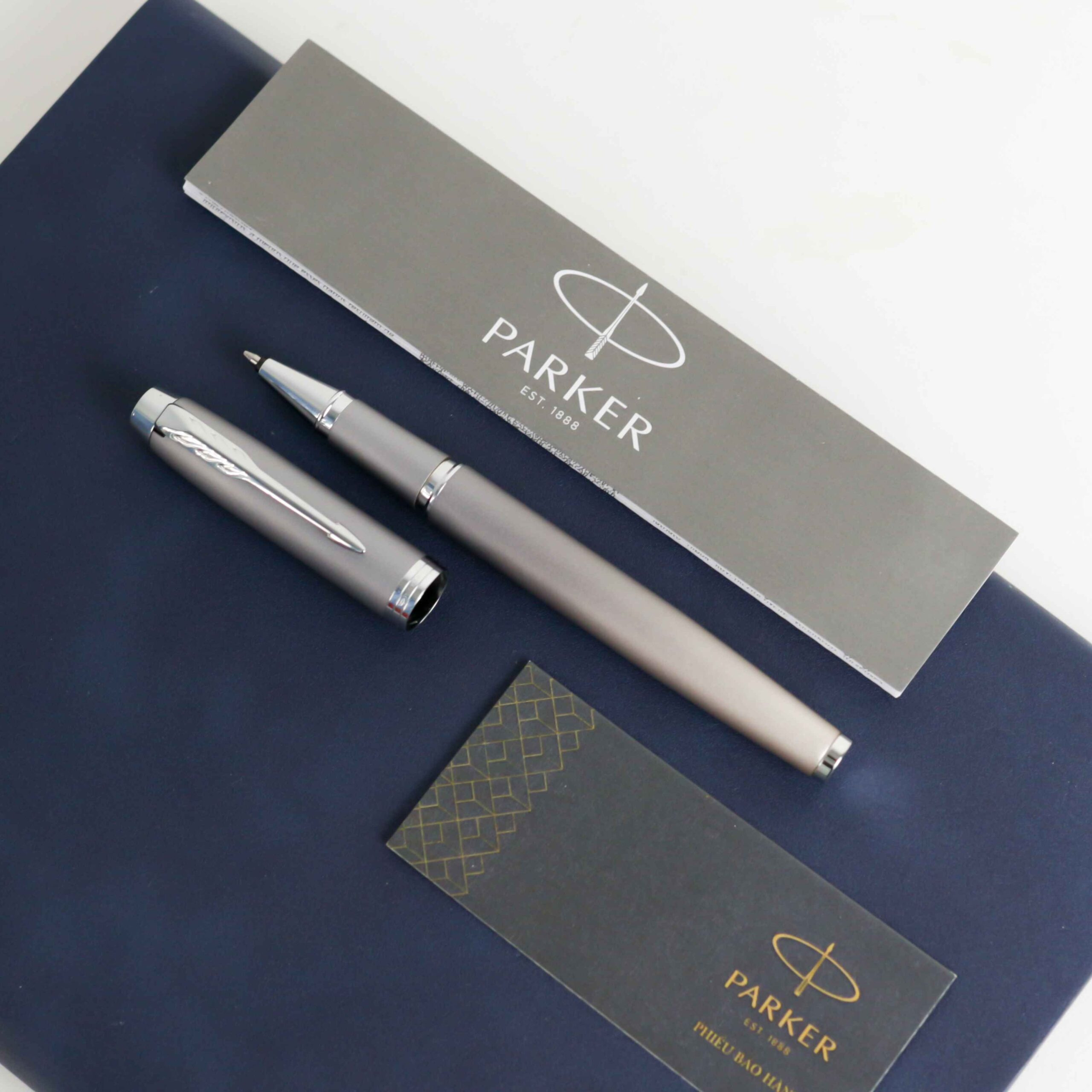 Ưu tiên sử dụng bút ký Parker IM chính hãng
