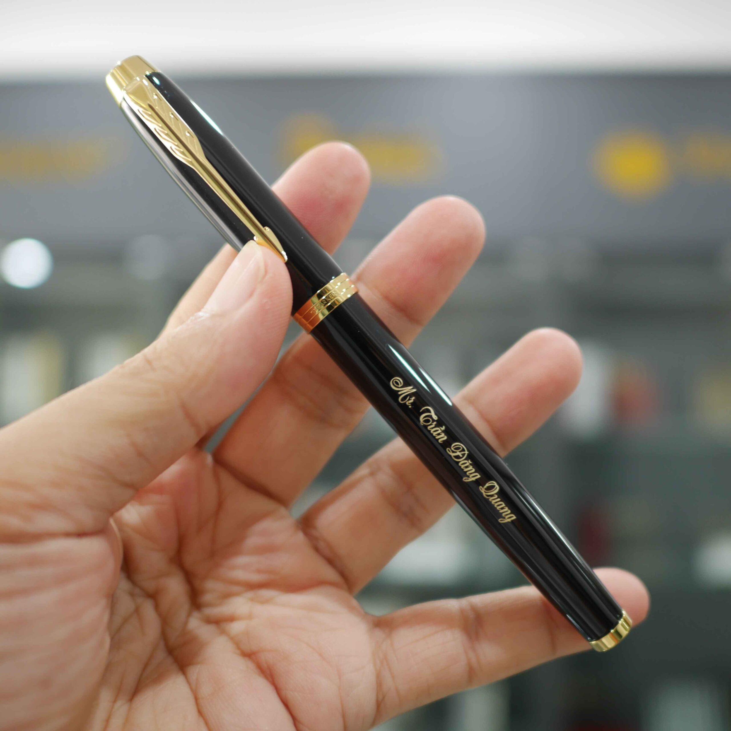 Bút Parker IM cao cấp phù hợp làm quà tặng doanh nghiệp, sếp, lãnh đạo