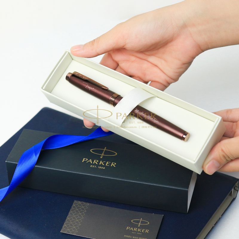 Danh sách 10+ mẫu bút ký giám đốc đẳng cấp và sang trọng - Butparker.com.vn