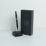 Bút Bi Parker Sonnet Black Lacquer GT Ballpoint Pen 1931497