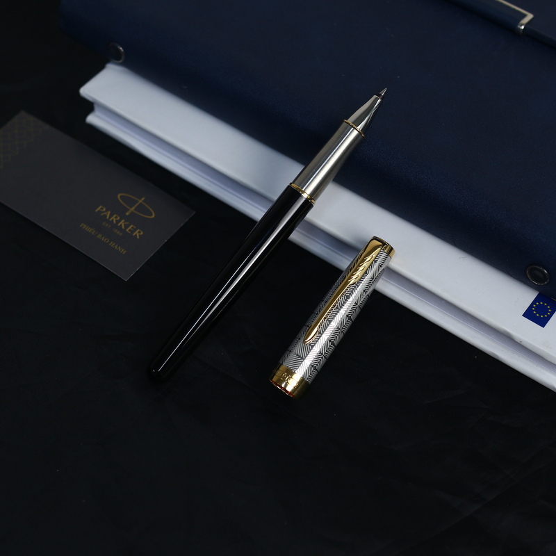 Bút Lông Bi Parker Sonnet X-M Black GT GB-2119786 4 Bút Lông Bi Parker Sonnet X-M Black GT GB-2119786